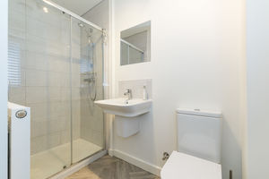 Ensuite- click for photo gallery